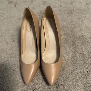 EUC Cole Haan Go To Nude 3 inch heels
